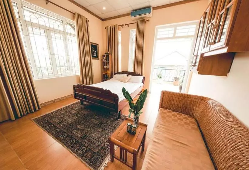 تختخواب و صبحانه The Hillside Homestay Hue