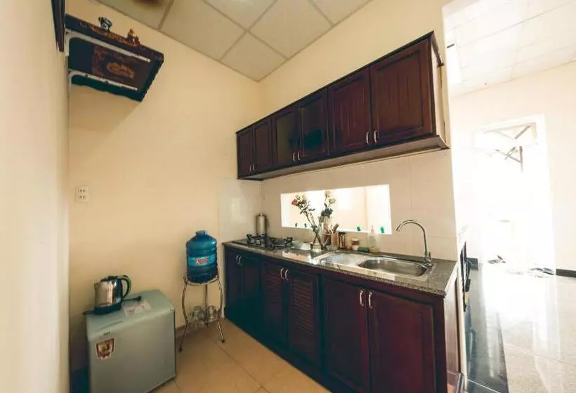 تختخواب و صبحانه The Hillside Homestay Hue
