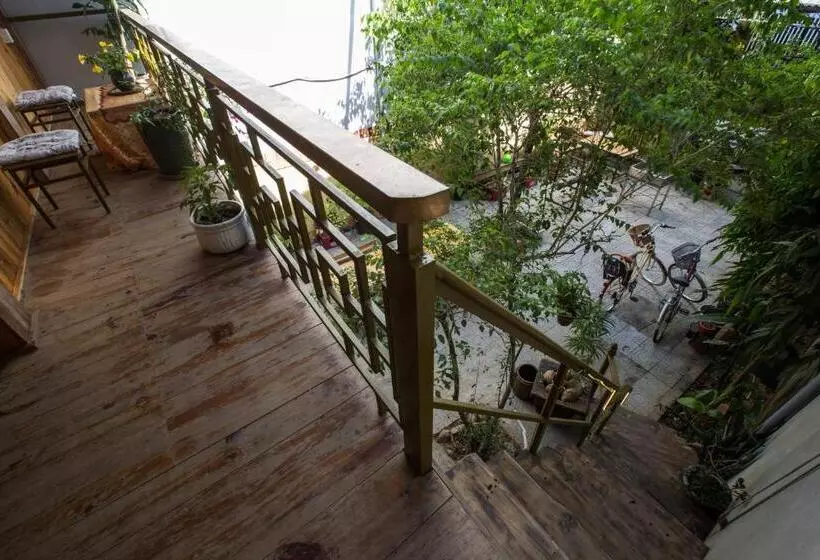 تختخواب و صبحانه The Hillside Homestay Hue