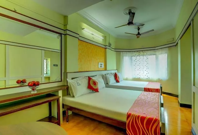 ホテル Ulo Akash Inn