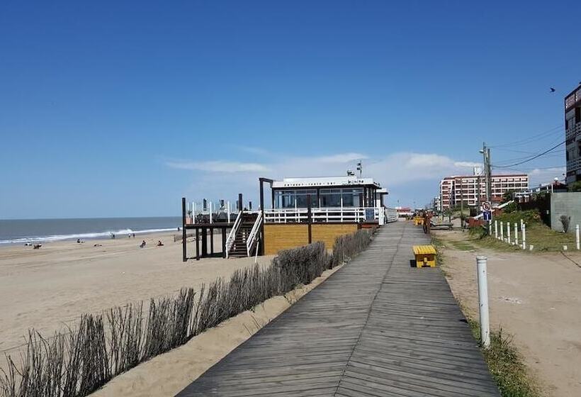 בית מלון כפרי Aloha