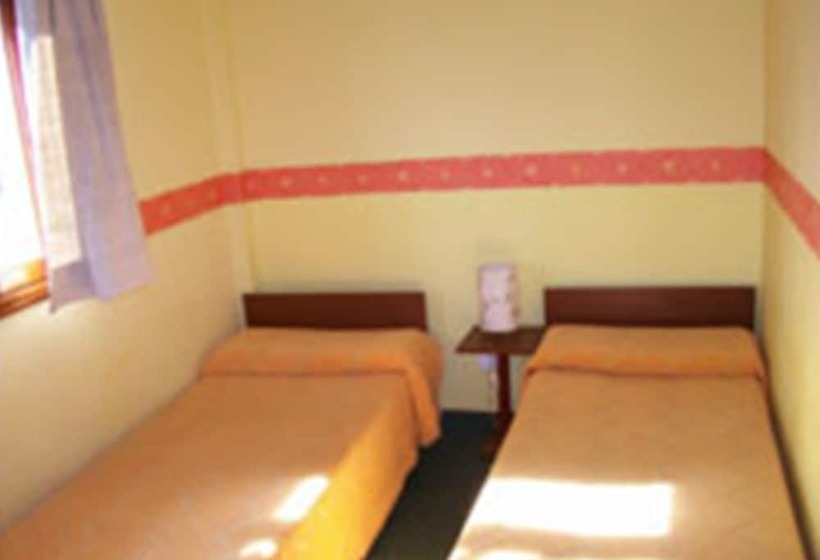 בית מלון כפרי Aloha