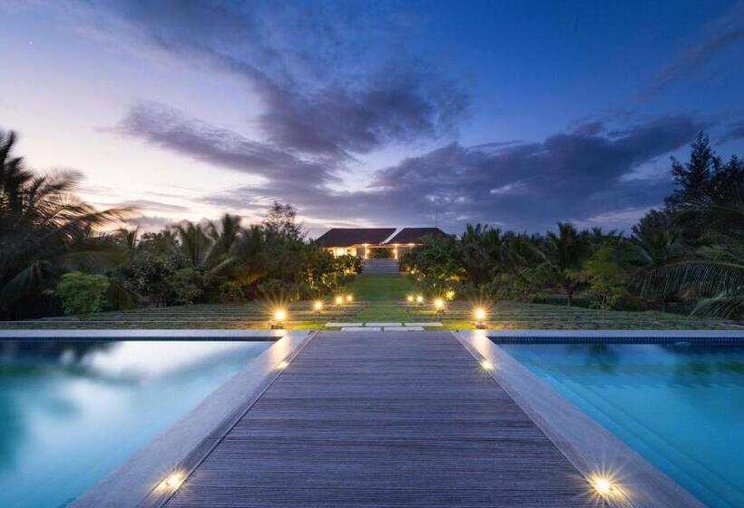 Hotell Aprota Villas Arugambay