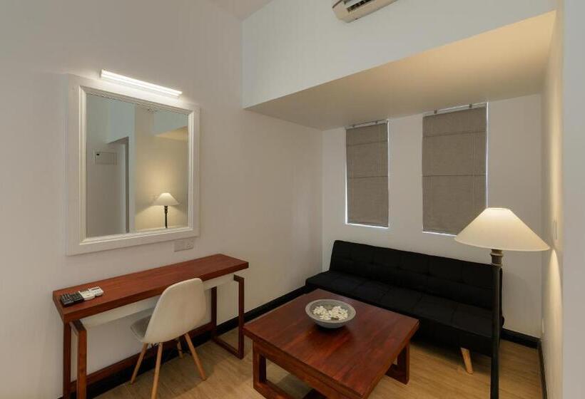 Hotell Aprota Villas Arugambay