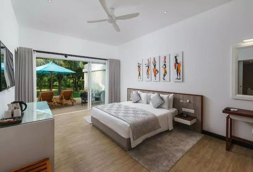 Hotelli Aprota Villas Arugambay