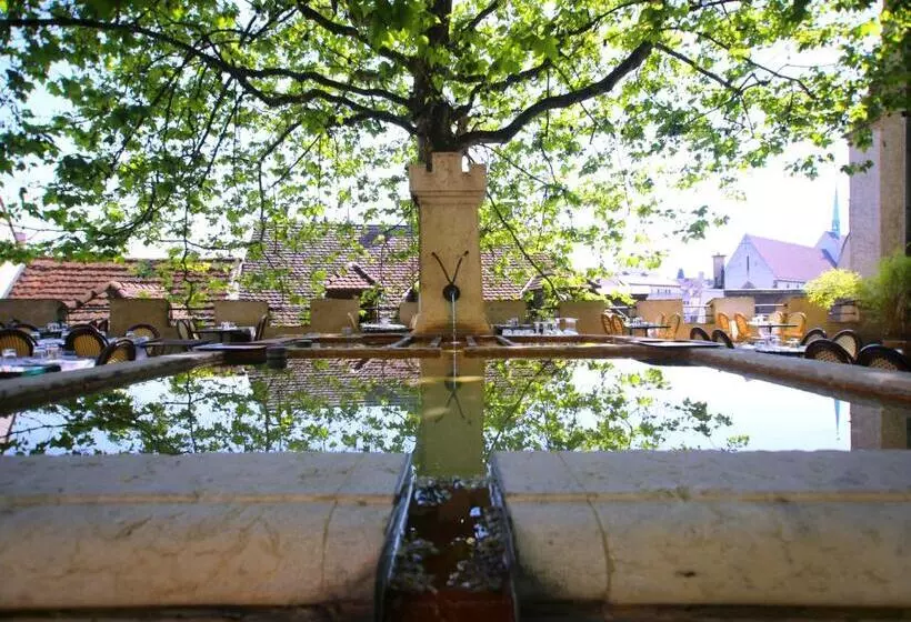 ホテル Brasserie Au Violon