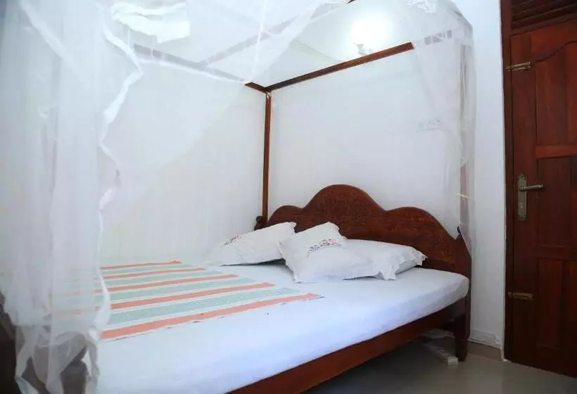 هتل Gihan Guesthouse