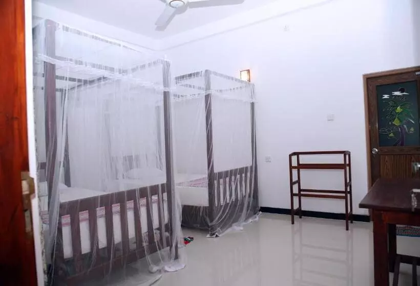 هتل Gihan Guesthouse
