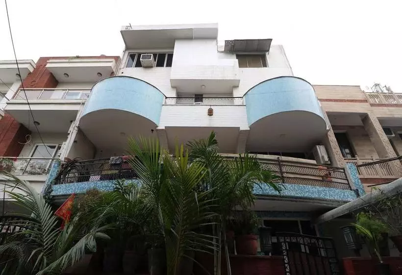 ホテル Oyo 10177 A Gulshan Continental