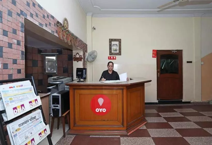 Oyo 10282 Hotel Rishi