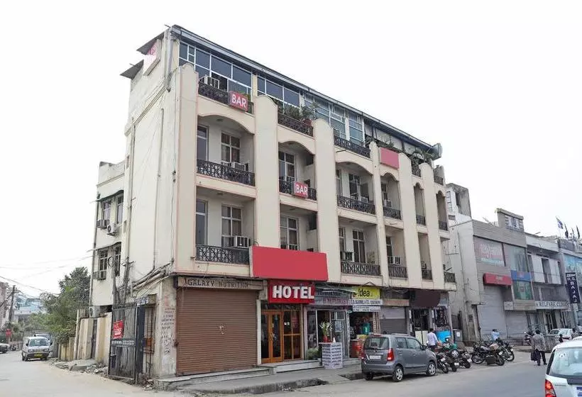 Oyo 10282 Hotel Rishi