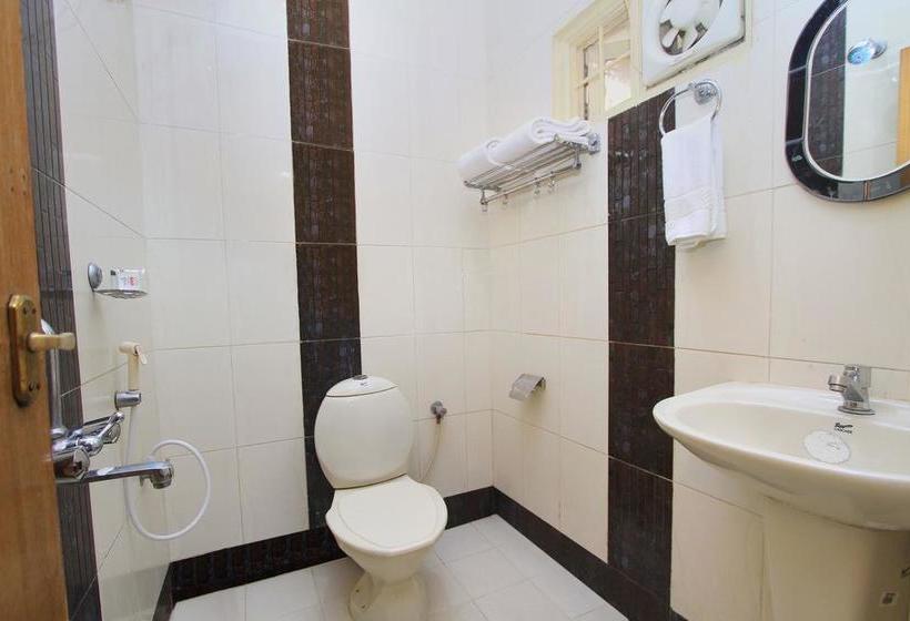 Fotos del hotel Oyo 7728 Hotel Nayaab Comforts:  6