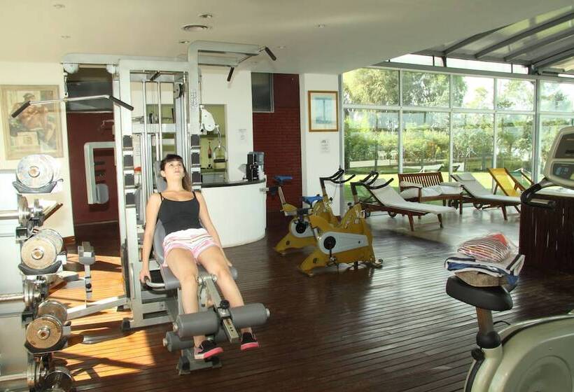 منتجع Aguas Del Monte Hotel Spa