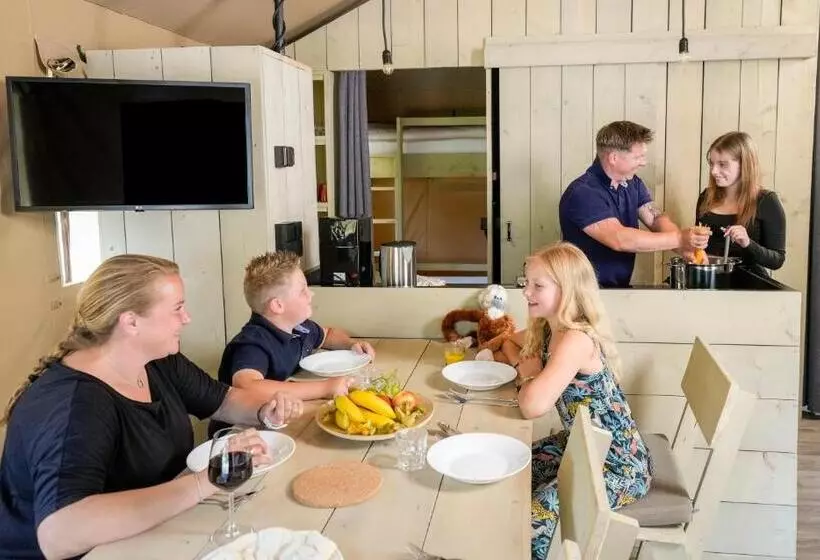 Serengeti Park Resort