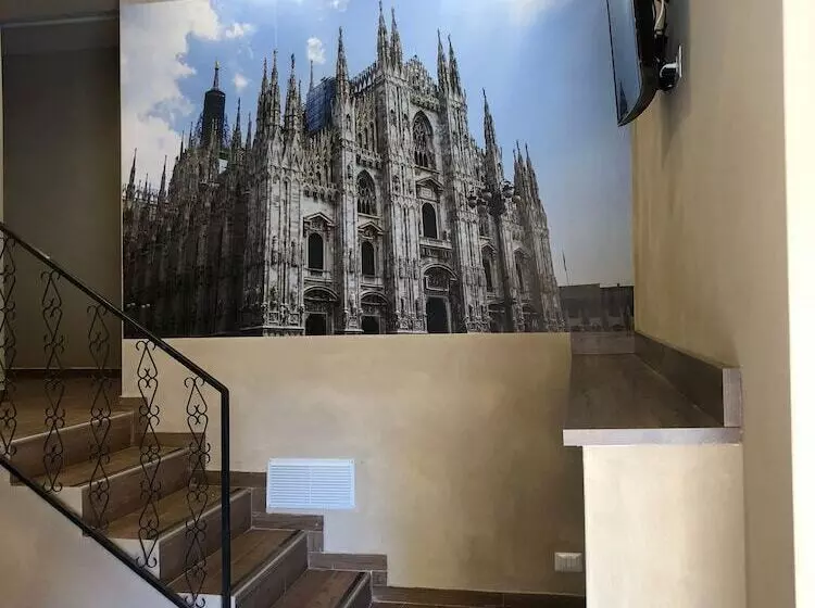 هتل Albergo Corvetto Corso Lodi