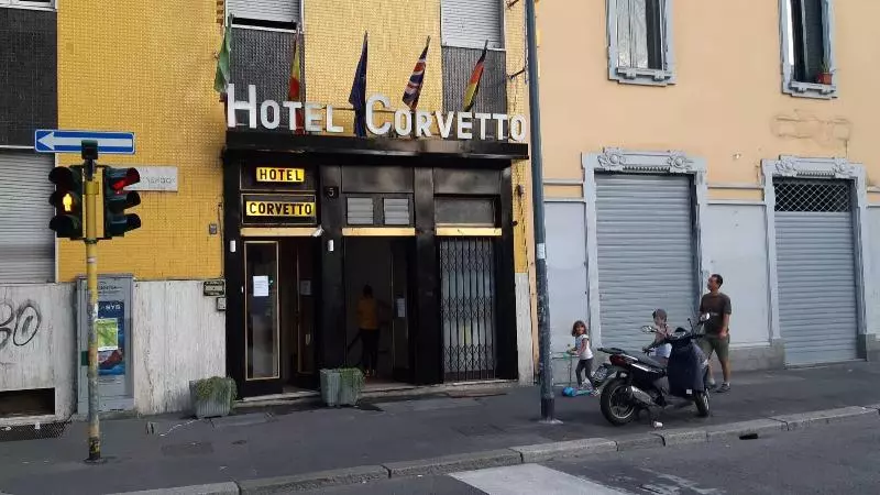 هتل Albergo Corvetto Corso Lodi