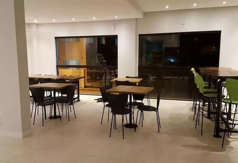 هتل Florinn Praia