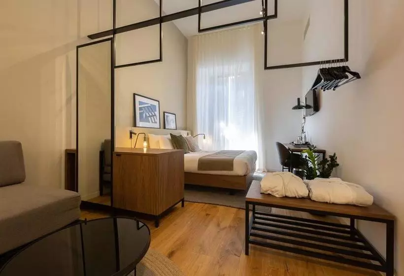 هتل Merchant Suites