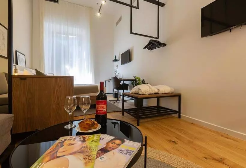 هتل Merchant Suites