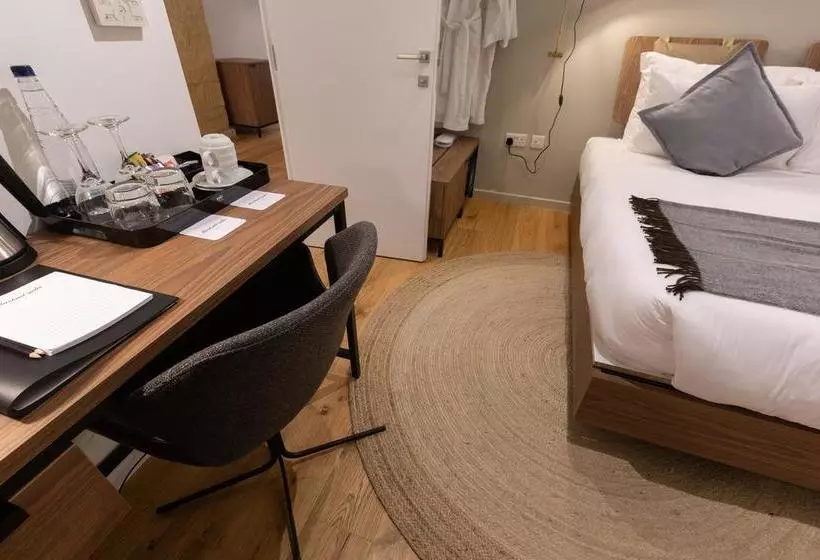 هتل Merchant Suites