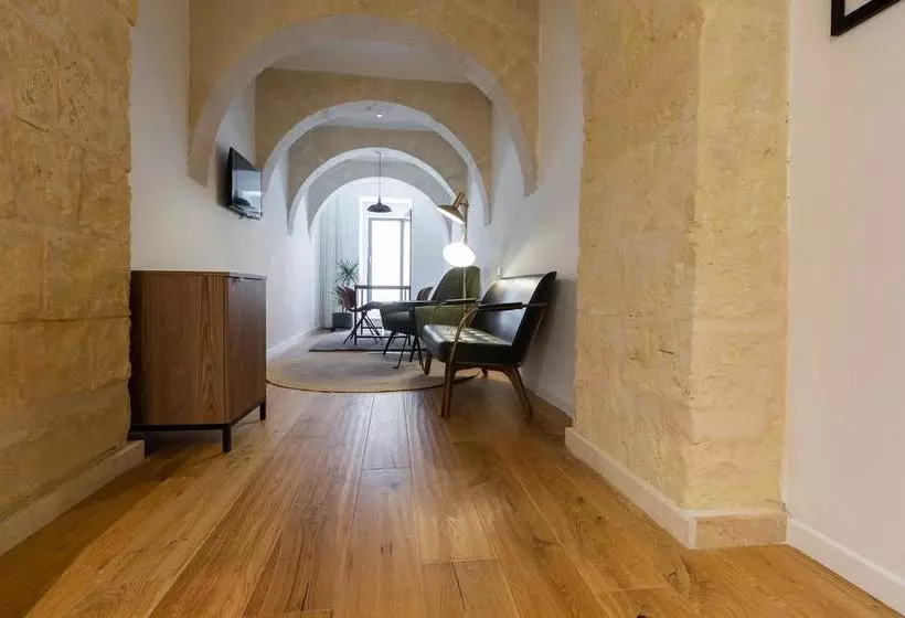 هتل Merchant Suites