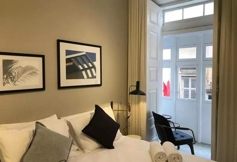 هتل Merchant Suites