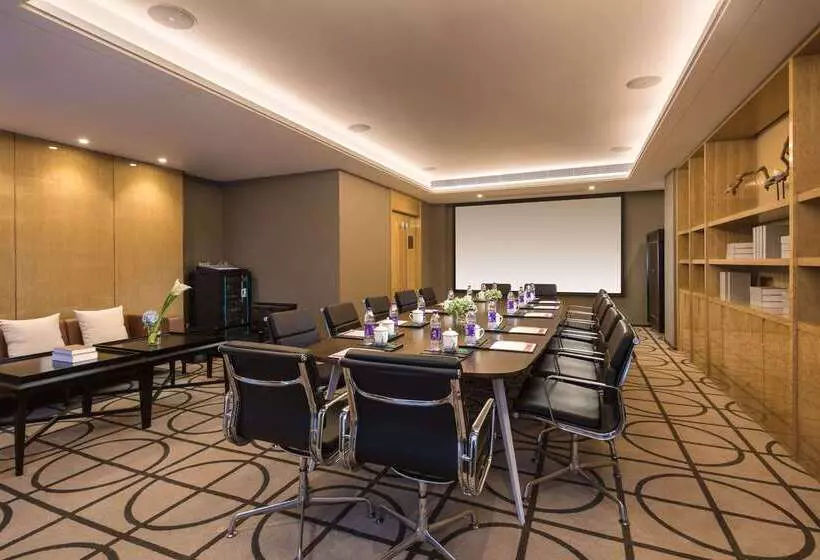 Hotelli Leshan Ramada