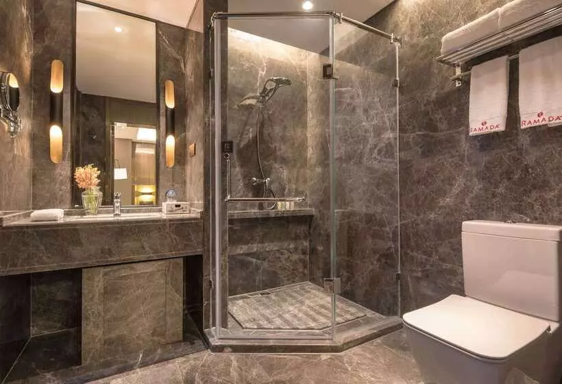 Hotelli Leshan Ramada