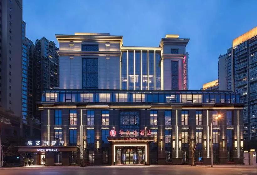 Hotelli Leshan Ramada