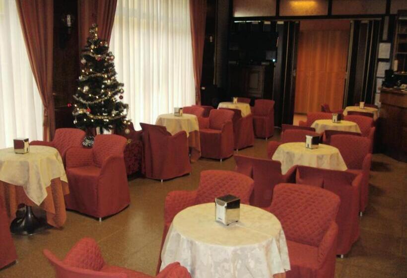 Отель Ristorante Vittoria