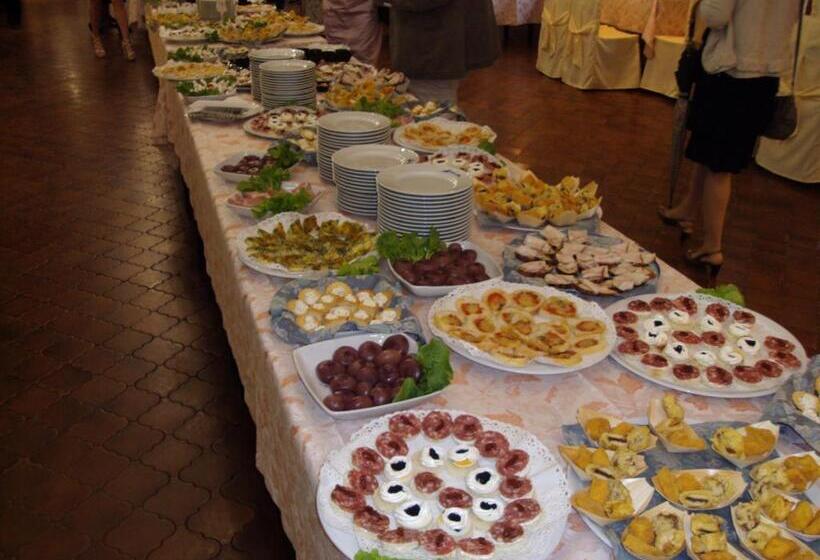 Отель Ristorante Vittoria