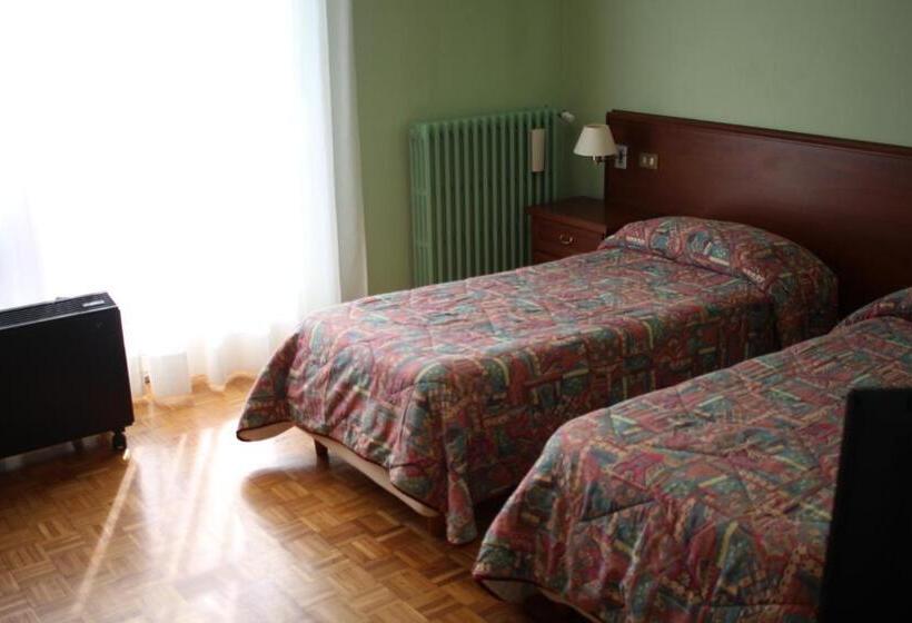 Отель Ristorante Vittoria