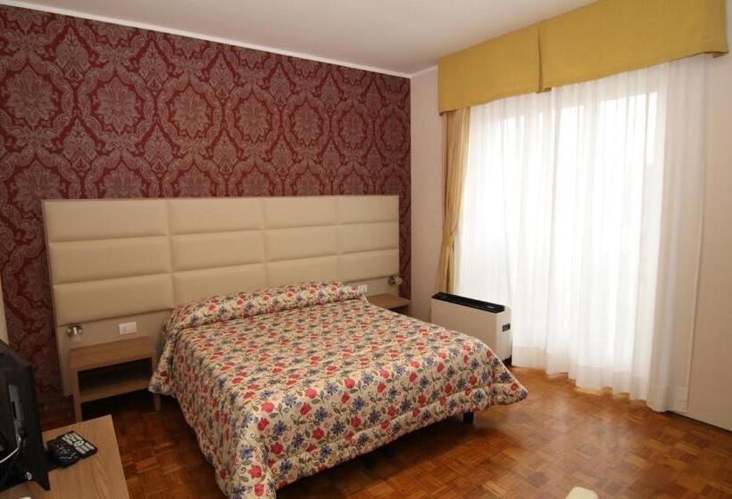 Отель Ristorante Vittoria