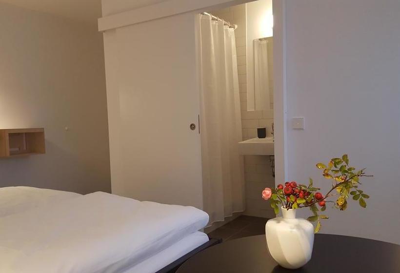 Отель Seminar & Gästehaus Burghof Stauf