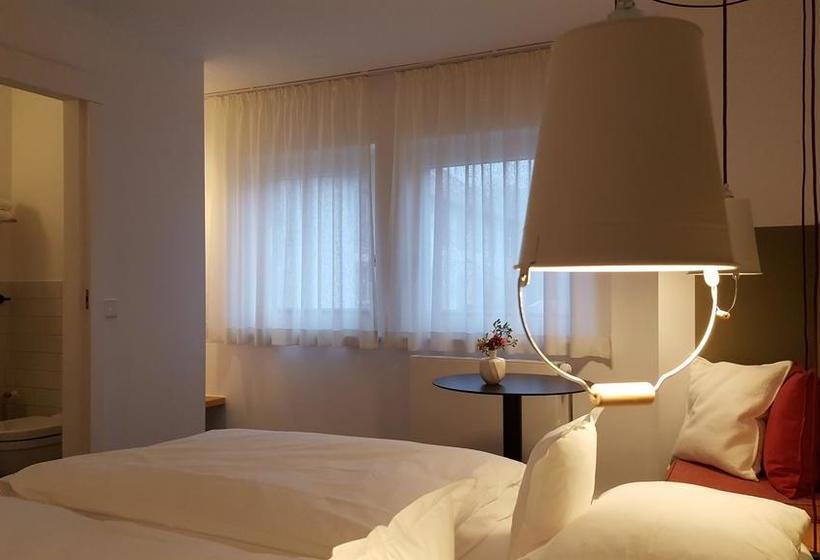 Отель Seminar & Gästehaus Burghof Stauf