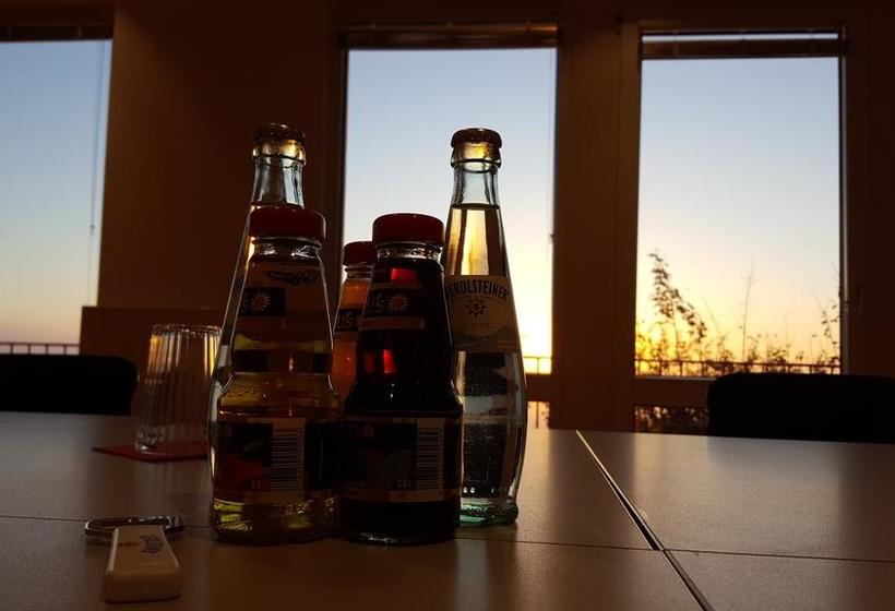 Отель Seminar & Gästehaus Burghof Stauf