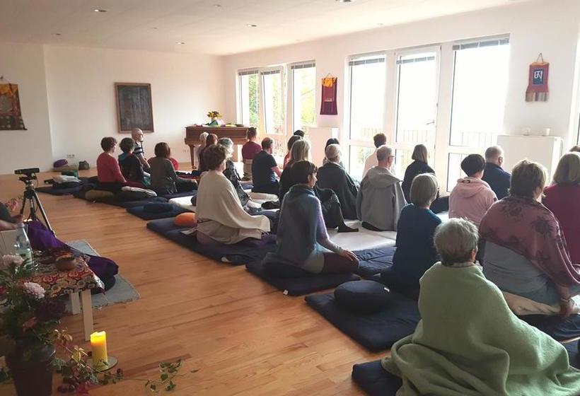 Отель Seminar & Gästehaus Burghof Stauf