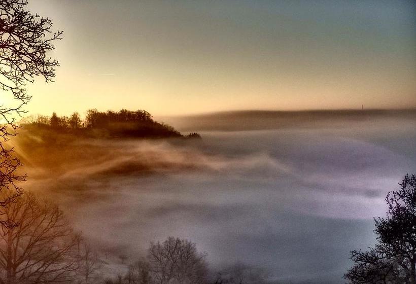 Отель Seminar & Gästehaus Burghof Stauf