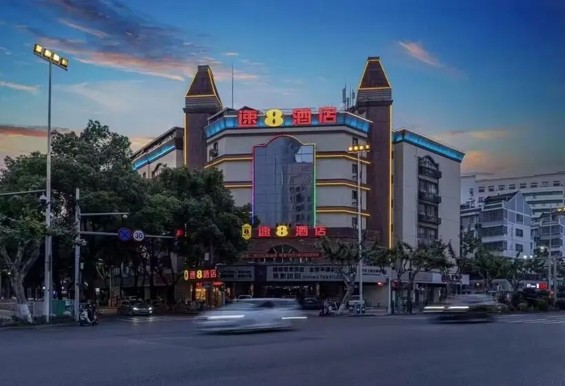 Hotel Super 8