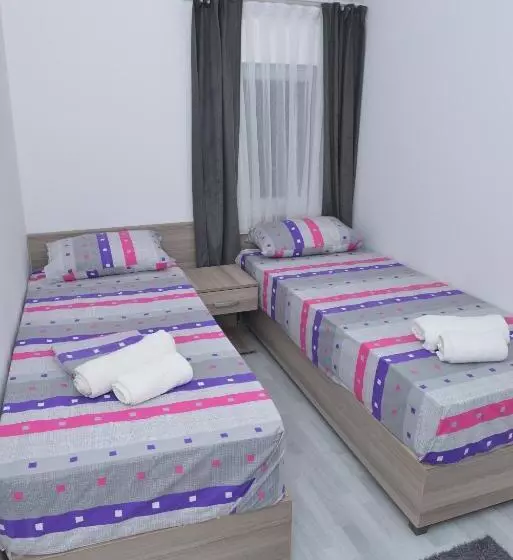 Atina Lux Hostel