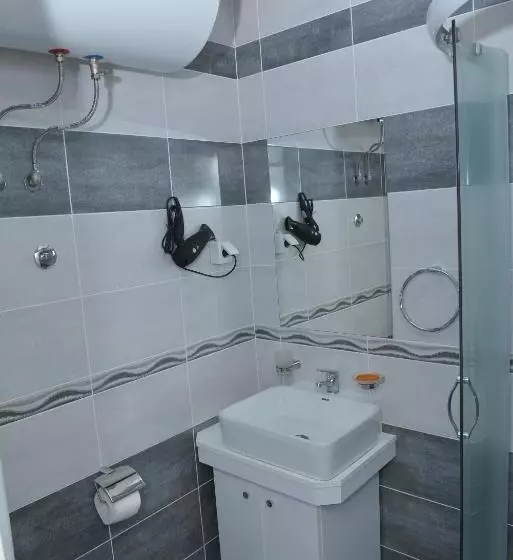 Atina Lux Hostel