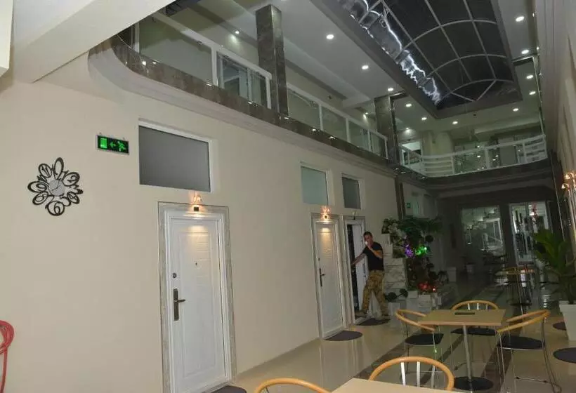 Atina Lux Hostel