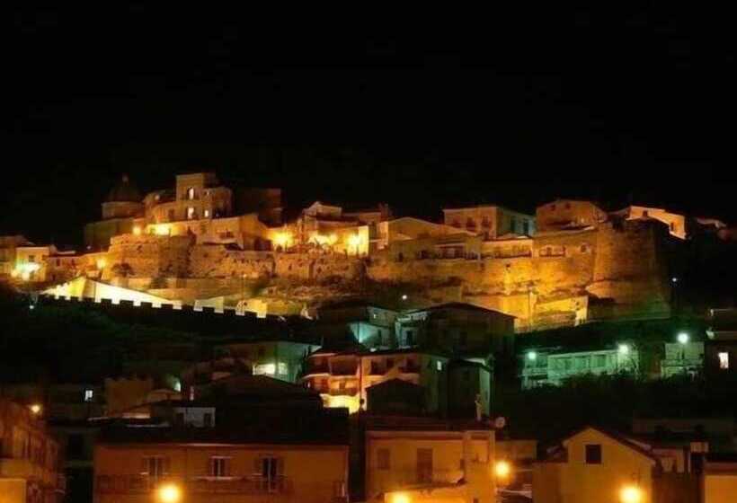 تختخواب و صبحانه La Vita è Bella