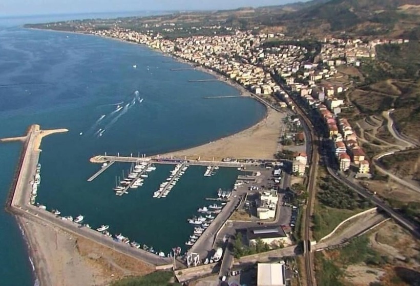 تختخواب و صبحانه La Vita è Bella