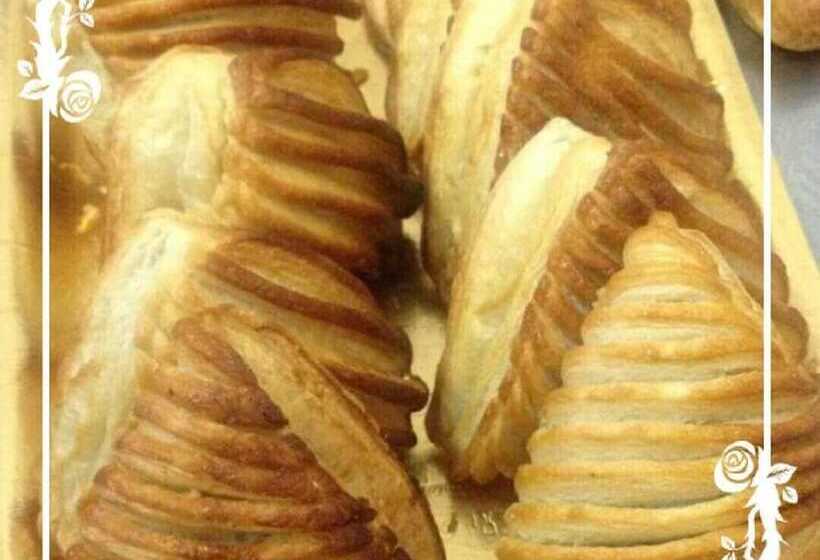 تختخواب و صبحانه La Vita è Bella