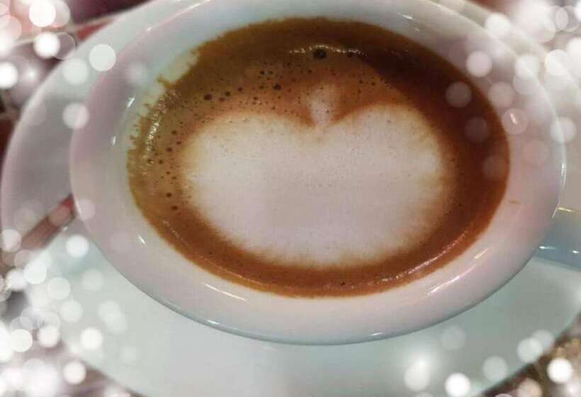 تختخواب و صبحانه La Vita è Bella