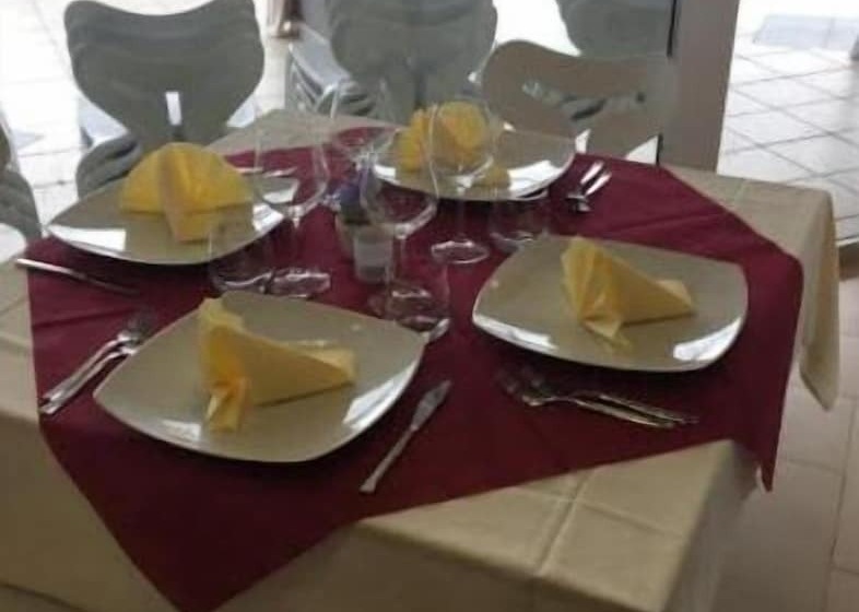 تختخواب و صبحانه La Vita è Bella