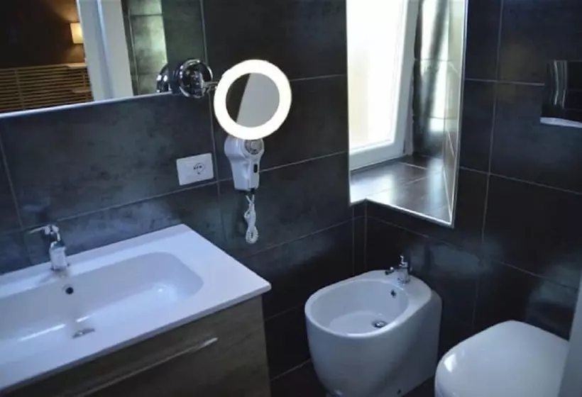 تختخواب و صبحانه Suite White House