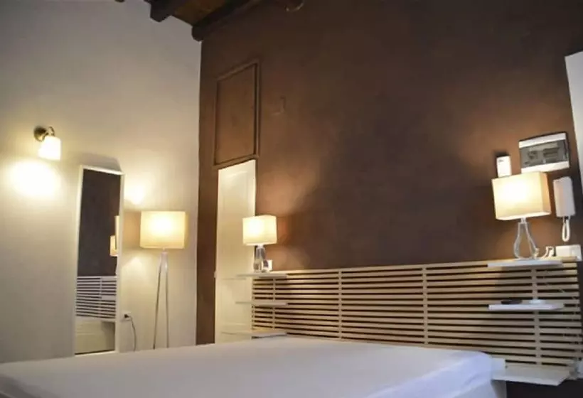 تختخواب و صبحانه Suite White House