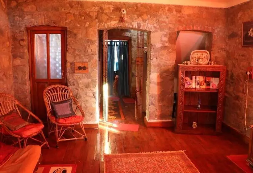 Aamiaismajoitus (B&B) The Mapple Cottage